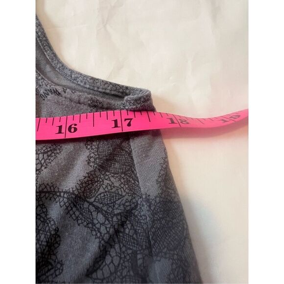 Simply Vera, Vera Wang dark gray and black night top with a ruffled bottom - Picture 3 of 5